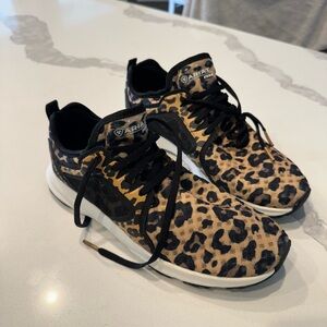 Artist leopard print sneakers women’s fuse size 8